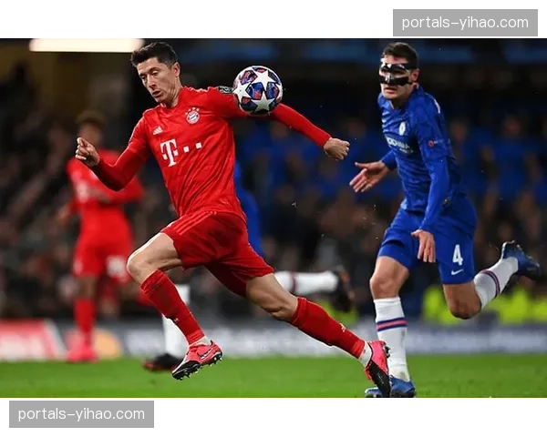 拜仁穆西亚拉前腰角色：10号位组织与突破分球效率